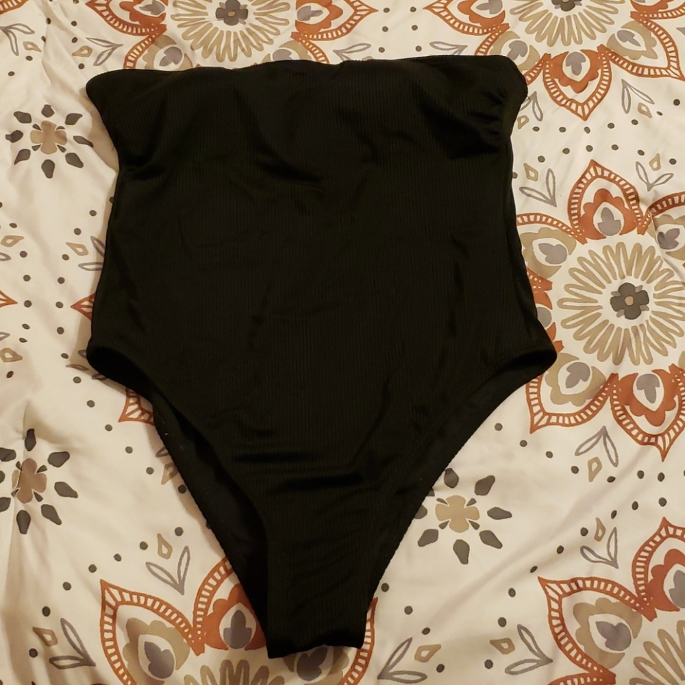 Cheeky strapless one piece bathing suit